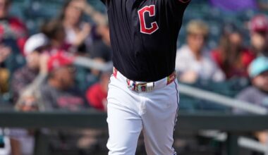 Guardians say José Ramírez feeling better and sore shoulder ‘should be just fine in a few days’ – News-Herald