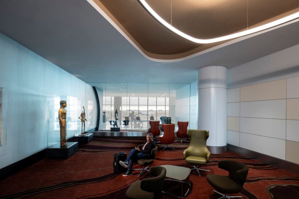 hold room at SFO Terminal 1