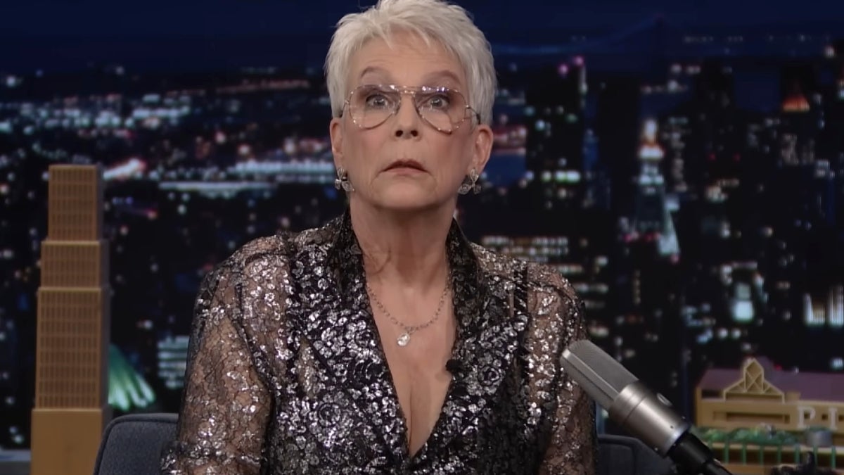 Jamie Lee Curtis Impresses Jimmy Fallon With Her Peter Falk Impression