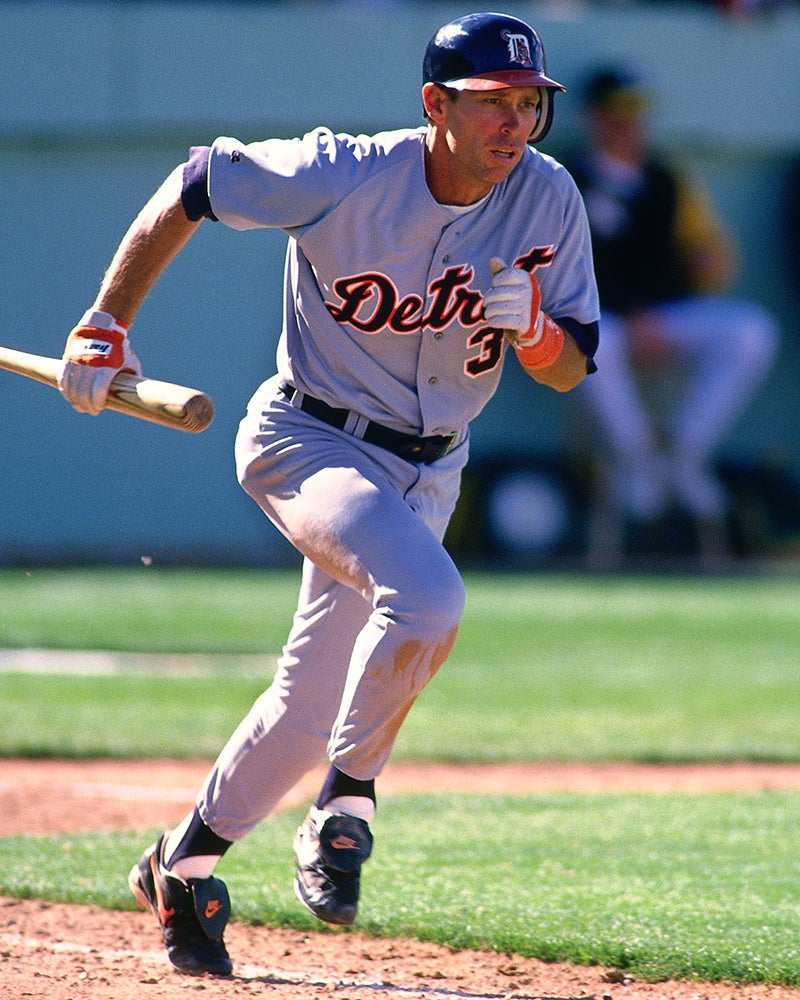 Alan Trammell runs to first base