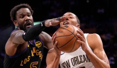 How much of a liability is Deandre Ayton? – Annenberg Media