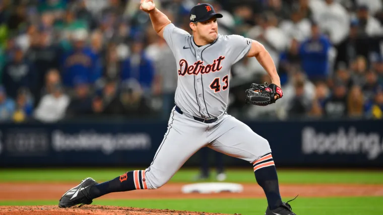 Red Sox Reportedly Sign Former Yankees Reliever To Minor-League Deal image