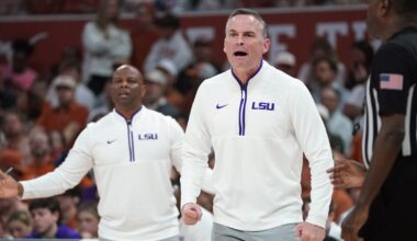 Mississippi State guard Iverson Molinar (1) battles with Kentucky guard Davion Mintz (10) during the second half of the SEC Men's Basketball Tournament game at Bridgestone Arena in Nashville, Tenn., Thursday, March 11, 2021. (© Andrew Nelles / Tennessean.com via Imagn Content Services, LLC)