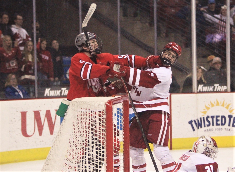 Flyers sign NCAA free agent center with a lot of size