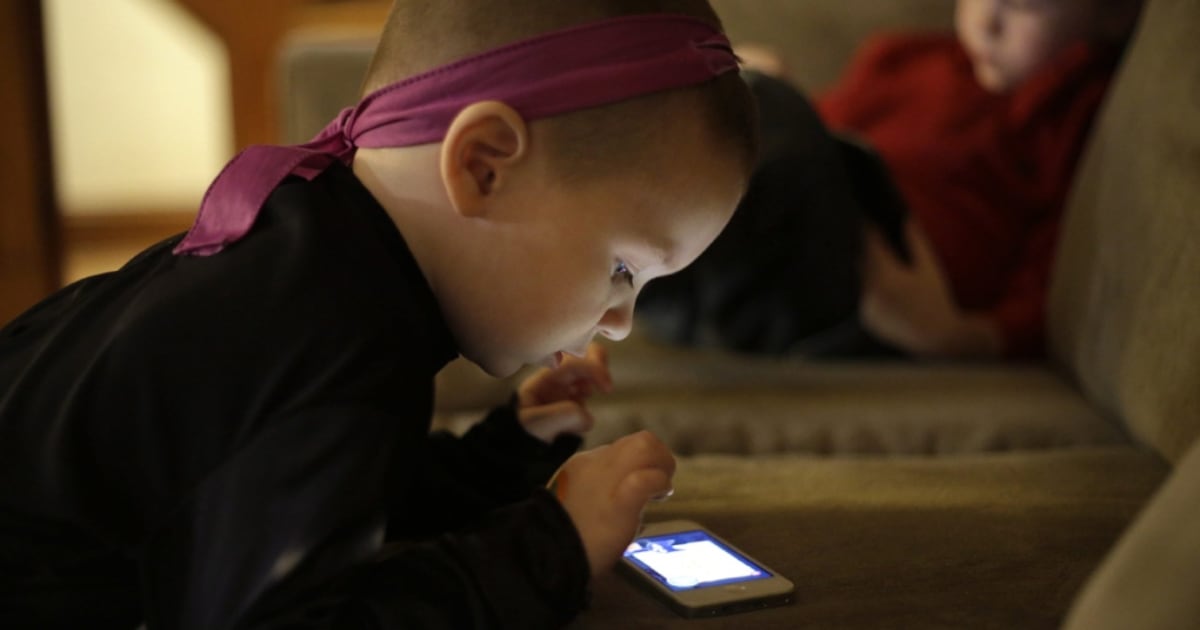 Following screen time guidelines connected to better well-being in youth: StatCan - CTV News