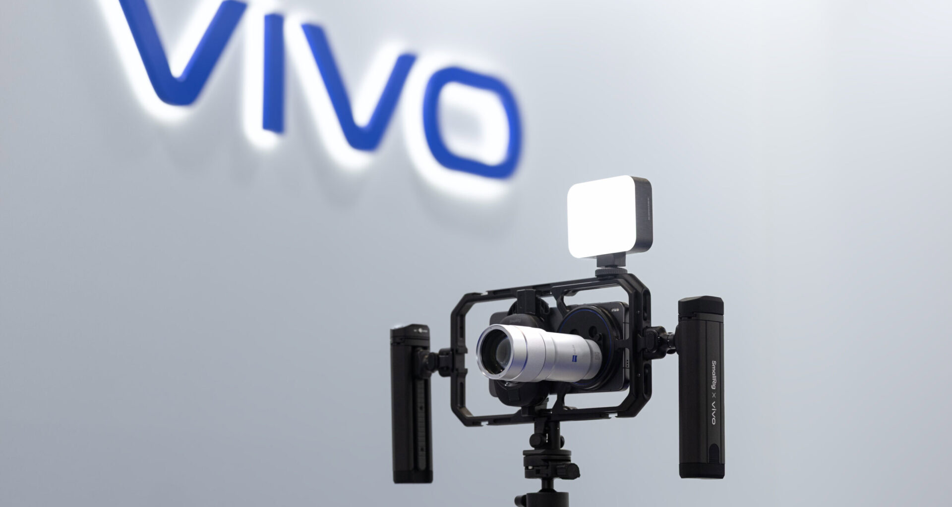 Vivo X300 Ultra’s Ultrawide Camera Is Bigger Than Most Main Cameras