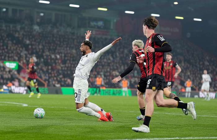 Fernandes stars again for Man United but Bournemouth worth a point in 2-2 scrap