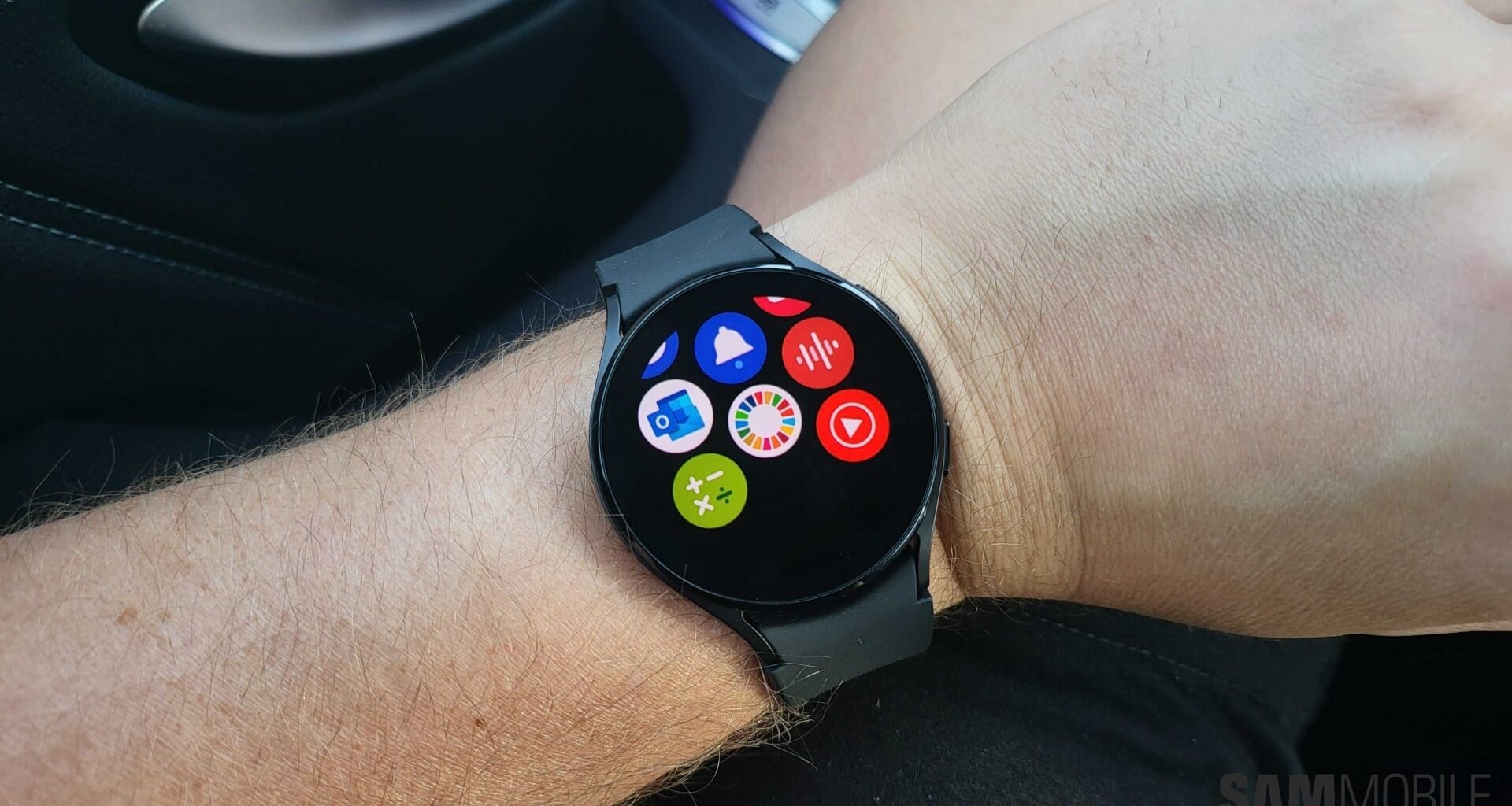Samsung Galaxy Watch 4 gets a new software update