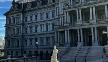 Trump installs Christopher Columbus statue on White House grounds - The Washington Post