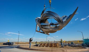 'Ethereal Bliss': 23-foot art sculpture installed in Aurora