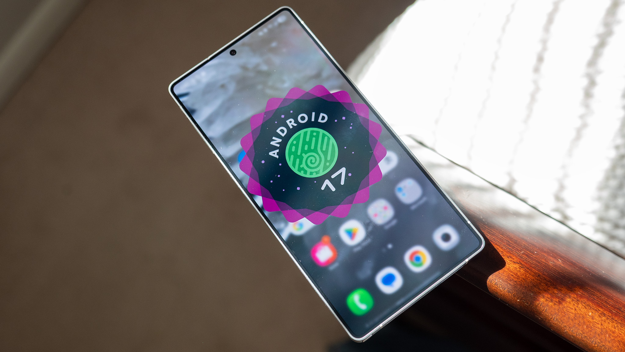 The Android 17 logo on a Samsung Galaxy S25 Ultra
