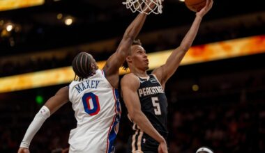 Tyrese Maxey exits game in final minute with hand injury as Sixers lose to Hawks, 126-116
