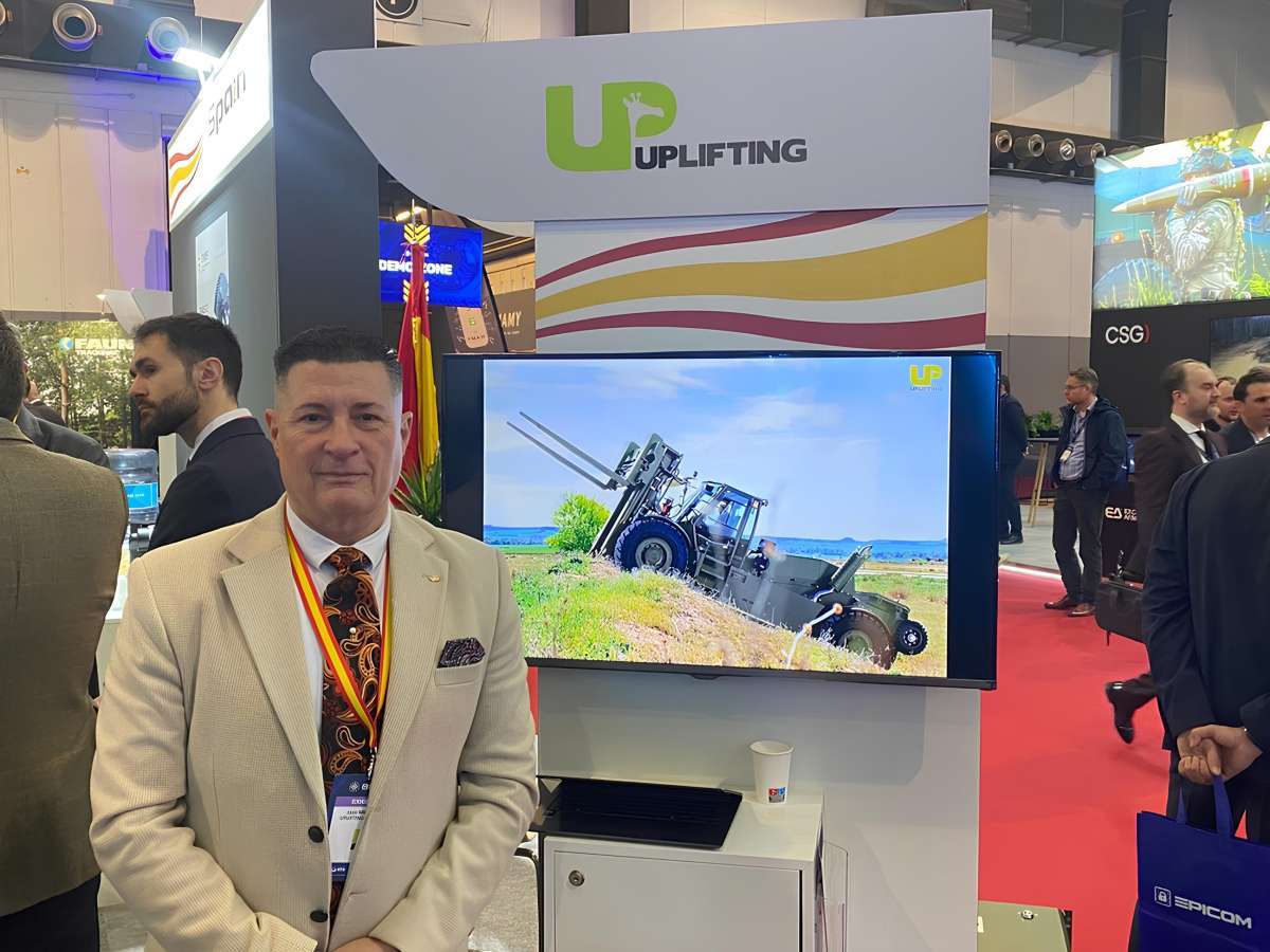 Jean Michel Aspas. - Digital Shield.