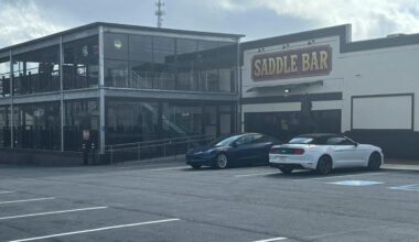 Bar manager in Acworth says security guard shot, killed breaking up a fight Saturday morning