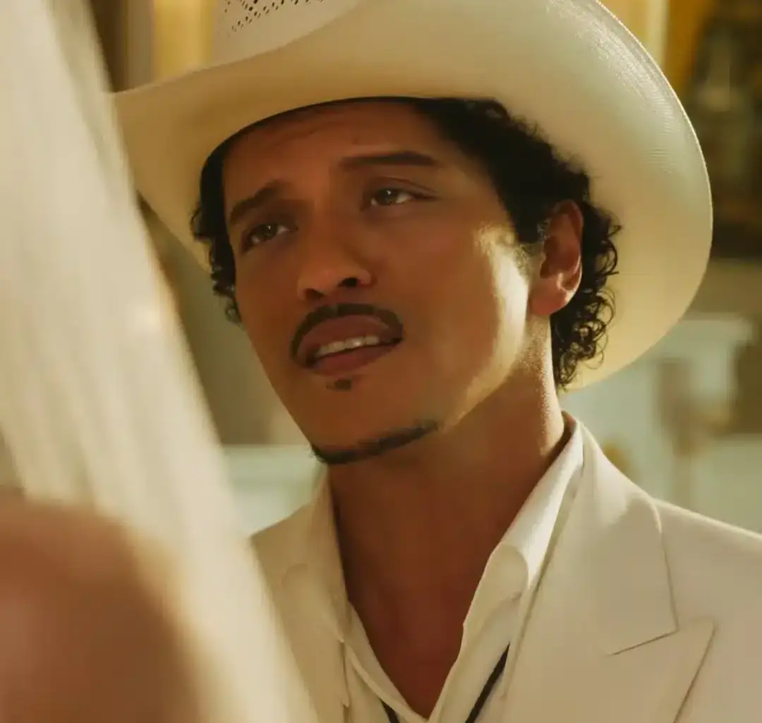 Billboard 200: Bruno Mars Lands First #1 Debut Album With 'The Romantic'