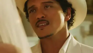 Billboard 200: Bruno Mars Lands First #1 Debut Album With 'The Romantic'