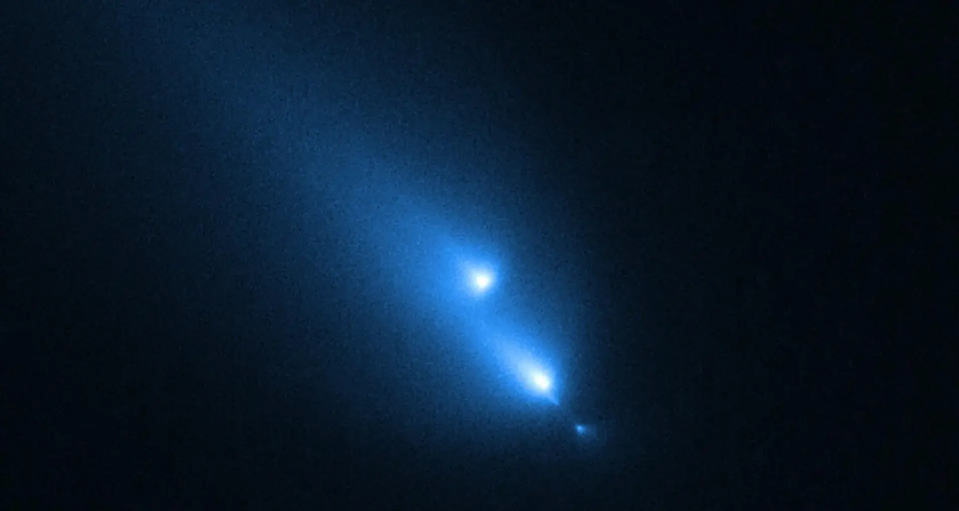 NASA’s Hubble accidentally caught a comet breaking apart in real time