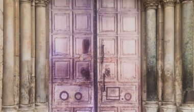 Israeli police stop Latin Patriarch from entering Church of Holy Sepulchre