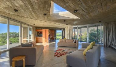 cristián nanzer cuts skylights into 'casa cosmos' for a triangulated view of the stars