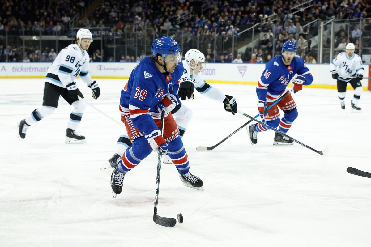 Rangers trading Sam Carrick to Sabres for draft picks as retool continues