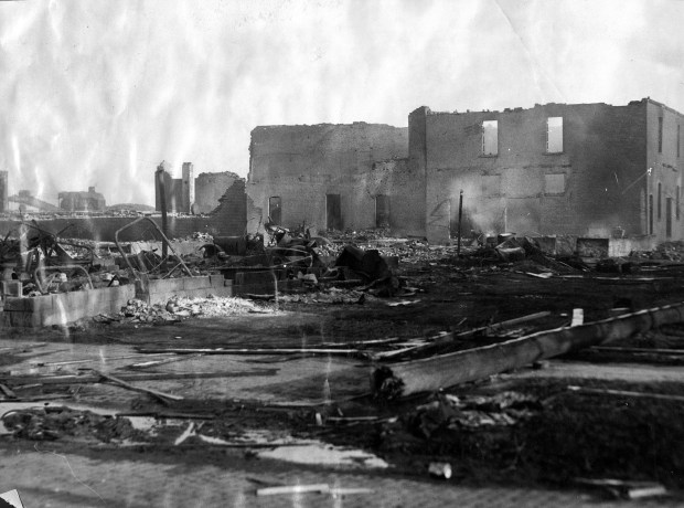 The scene in northwestern Murphysboro, Illiinois, after the Tri-State Tornado damaged the town on March 18, 1925, killing over 700 people. (Chicago Tribune historical photo) 