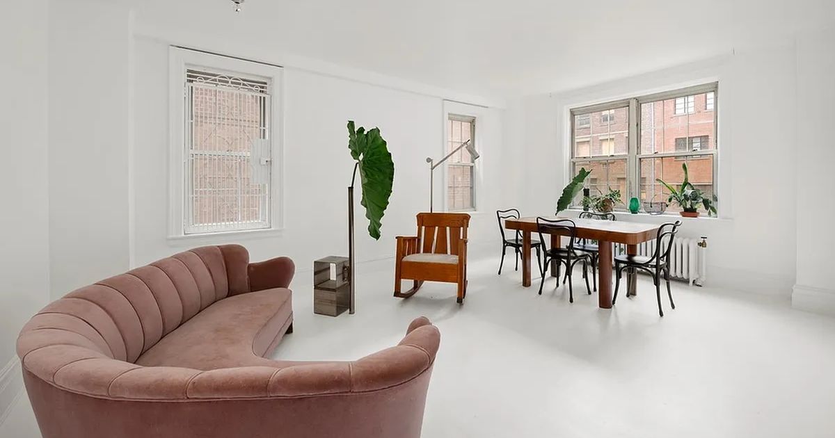 Carol Bove Lists a Fifth Ave. Co-op Before Guggenheim Survey