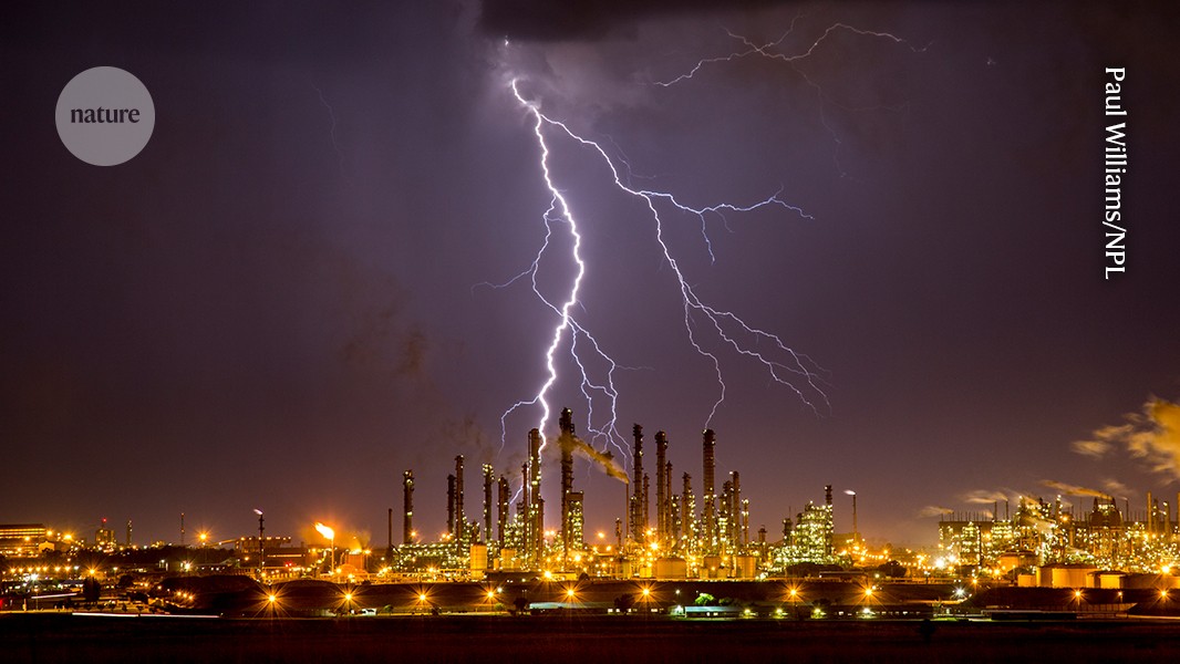 Leading the charge to explain static electricity