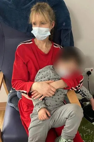 Amy De Silva after her cancer diagnosisCredit: Amy De Silva/SWNS