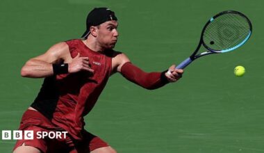 Jack Draper plays a shot during his win over Francisco Cerundolo at Indian Wells in 2026