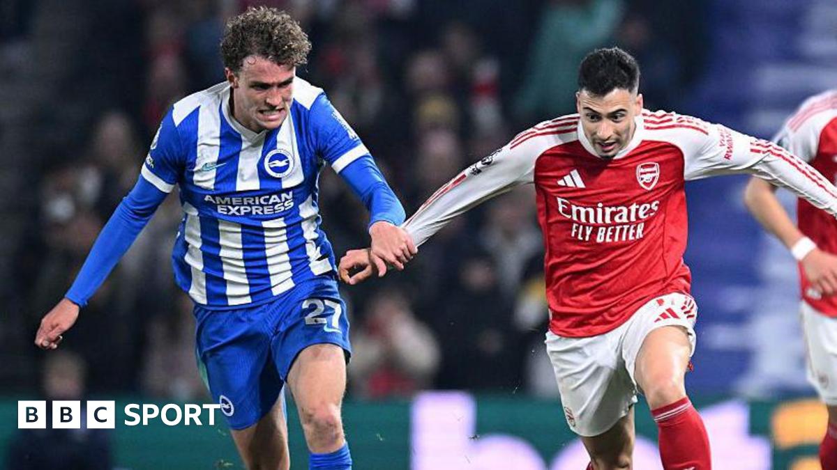 Gabriel Martinelli of Arsenal runs ahead of Mats Wieffer of Brighton & Hove Albion