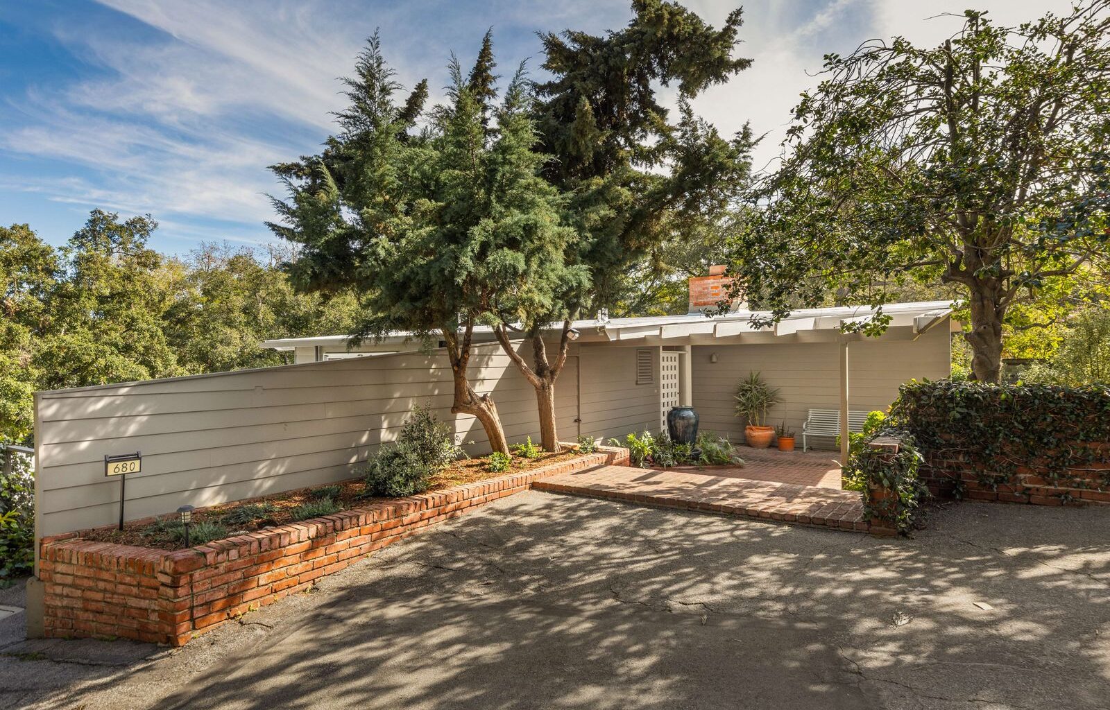 In Pasadena, a Landmark Midcentury Home Is on the Market for $2.8M