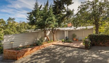 In Pasadena, a Landmark Midcentury Home Is on the Market for $2.8M