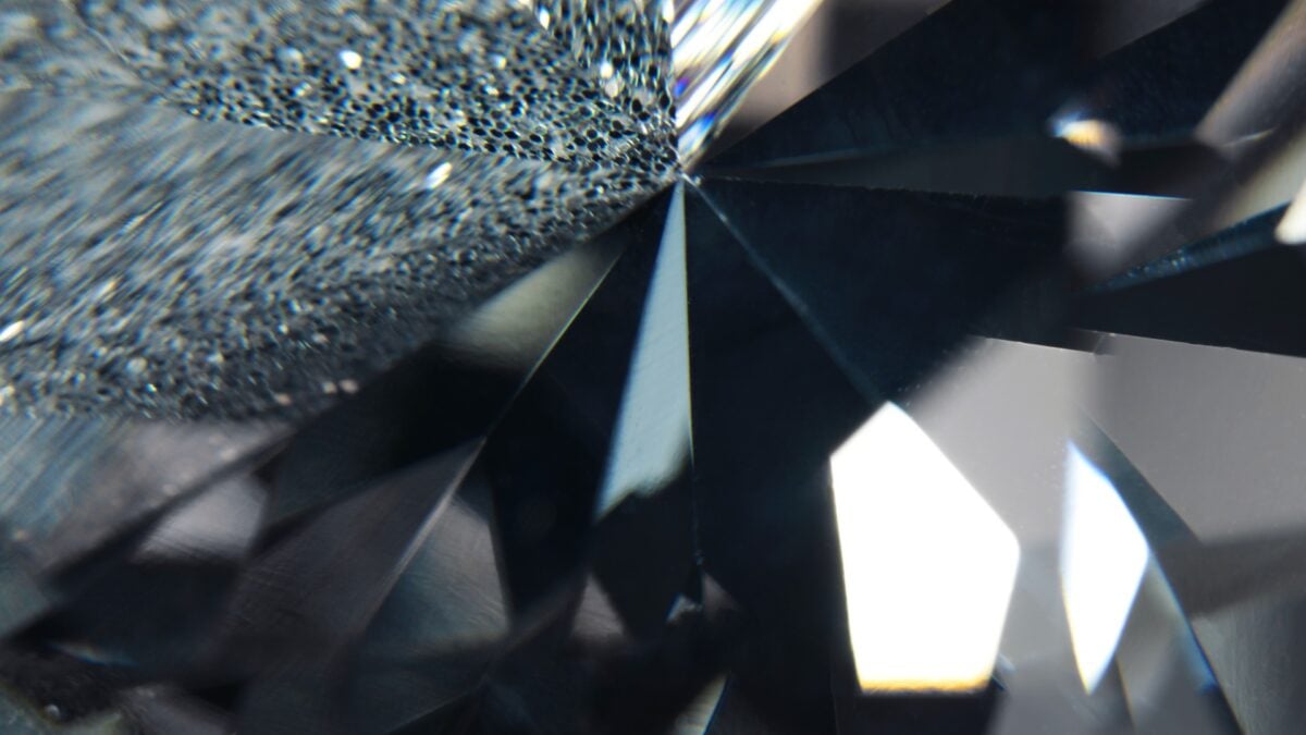 Scientists Claim They've Finally Made the Elusive 'Hexagonal' Diamond