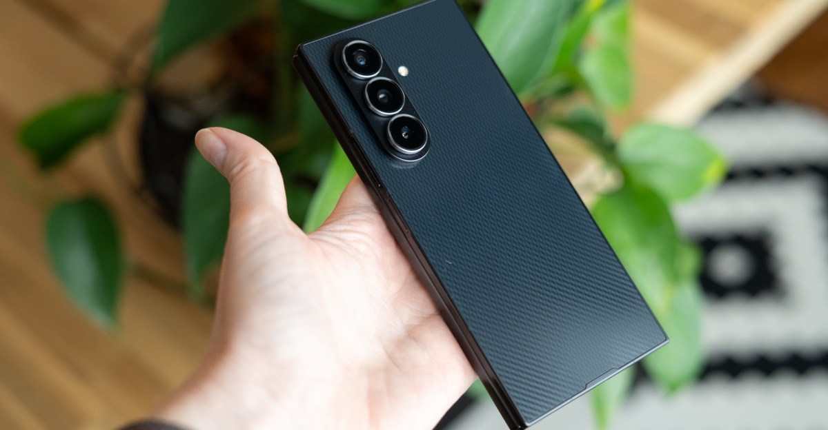 PSA: Don’t buy a $4,400 gray market Samsung TriFold on eBay