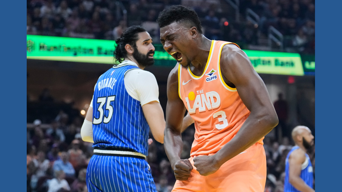 Mitchell scores 42 as Cavaliers defeat Magic 136-131 to extend winning streak to 4 games