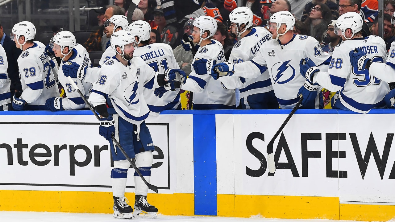 Kucherov ‘on quite a run’ with Lightning, takes NHL scoring lead
