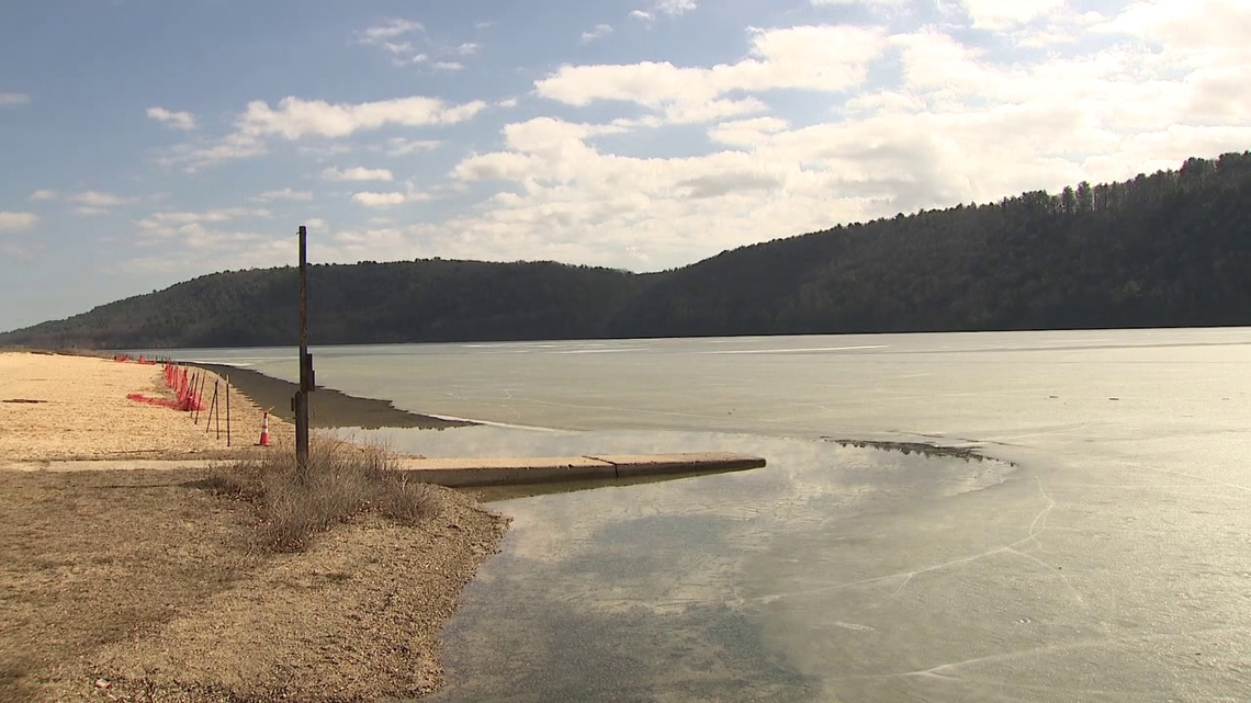 Visitors embrace record-breaking warmth at Beltzville State Park