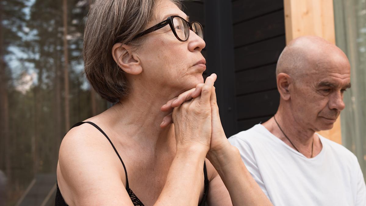 Nearly half of Americans fear a total economic collapse — here's what that would actually mean for you