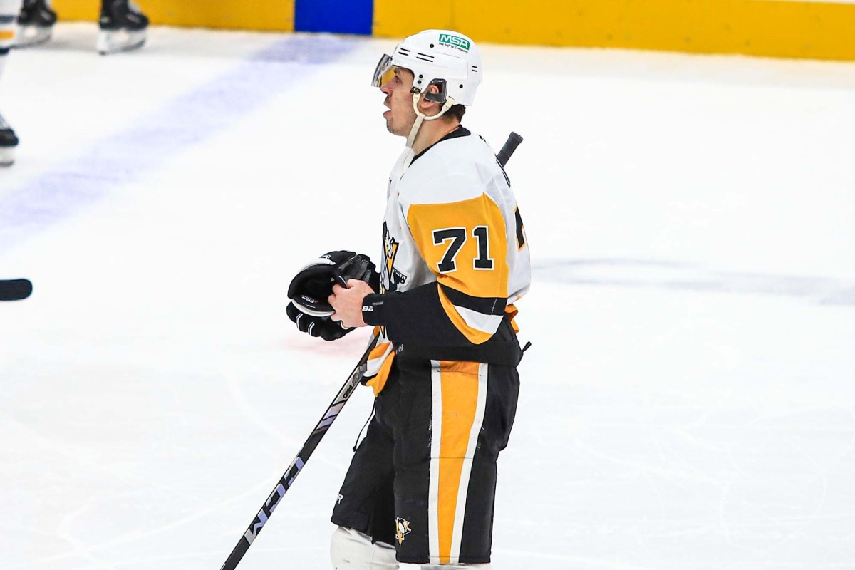 Evgeni Malkin ejected from Penguins-Sabres game for slashing Rasmus Dahlin in the head