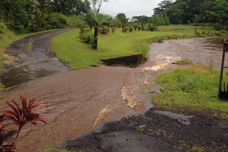 UPDATE: Entire Big Island now under flood advisory as heavy showers continue to lift north : Big Island Now