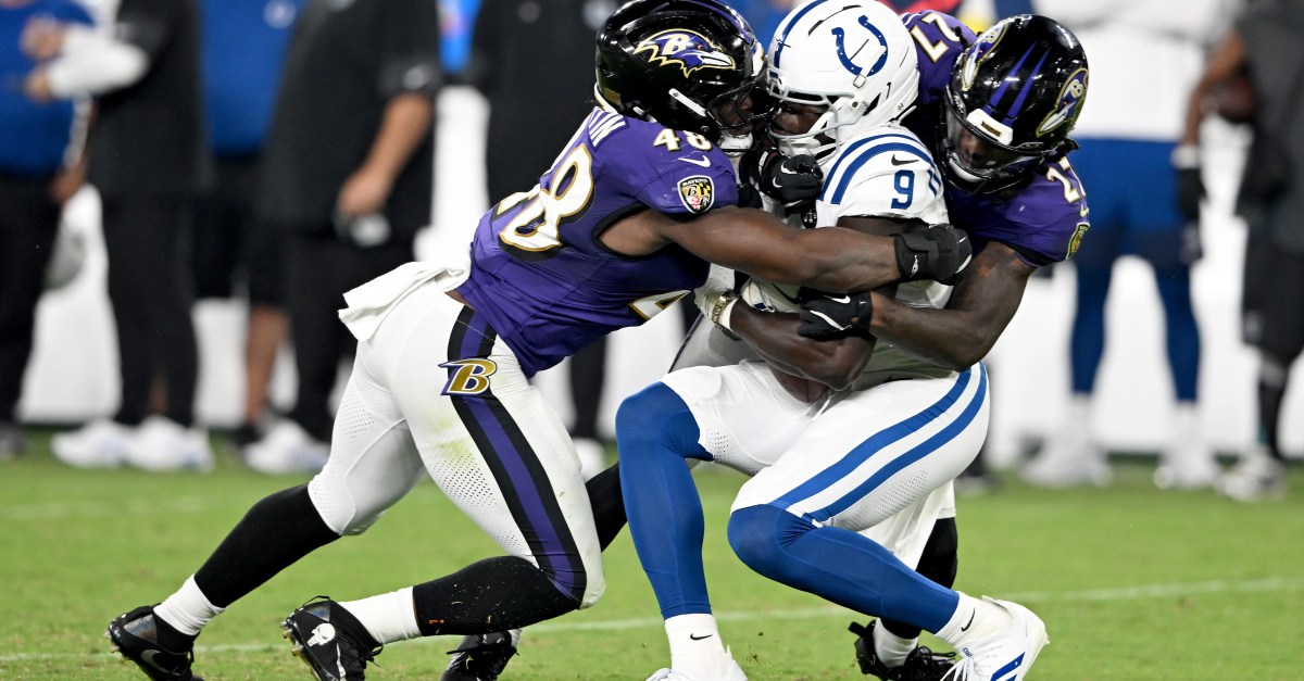 Chandler Martin, Eagles agree to 2-year contract