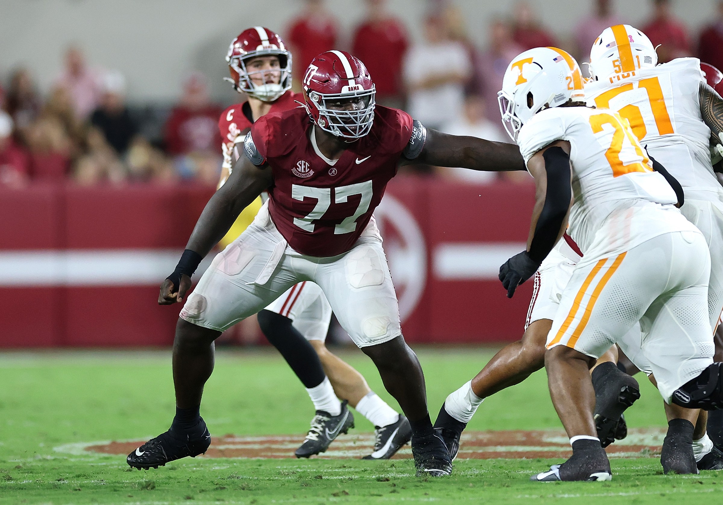 TUSCALOOSA, ALABAMA - OCTOBER 18: Jaeden Roberts #77 of the Alabama Crimson Tide blocks against the Tennessee Volunteers during the second quarter at Bryant-Denny Stadium on October 18, 2025 in Tuscaloosa, Alabama. (Photo by Kevin C. Cox/Getty Images)