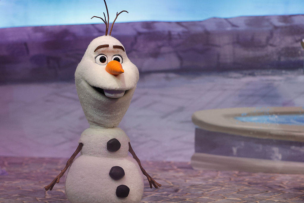 Olaf From 'Frozen' Animatronic Kicks The Bucket Before Horrified Disney Crowd