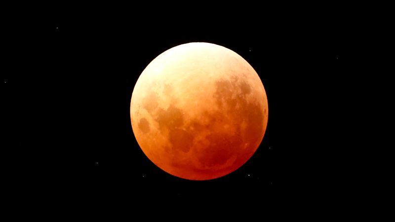 Photos: March blood moon illuminates the sky