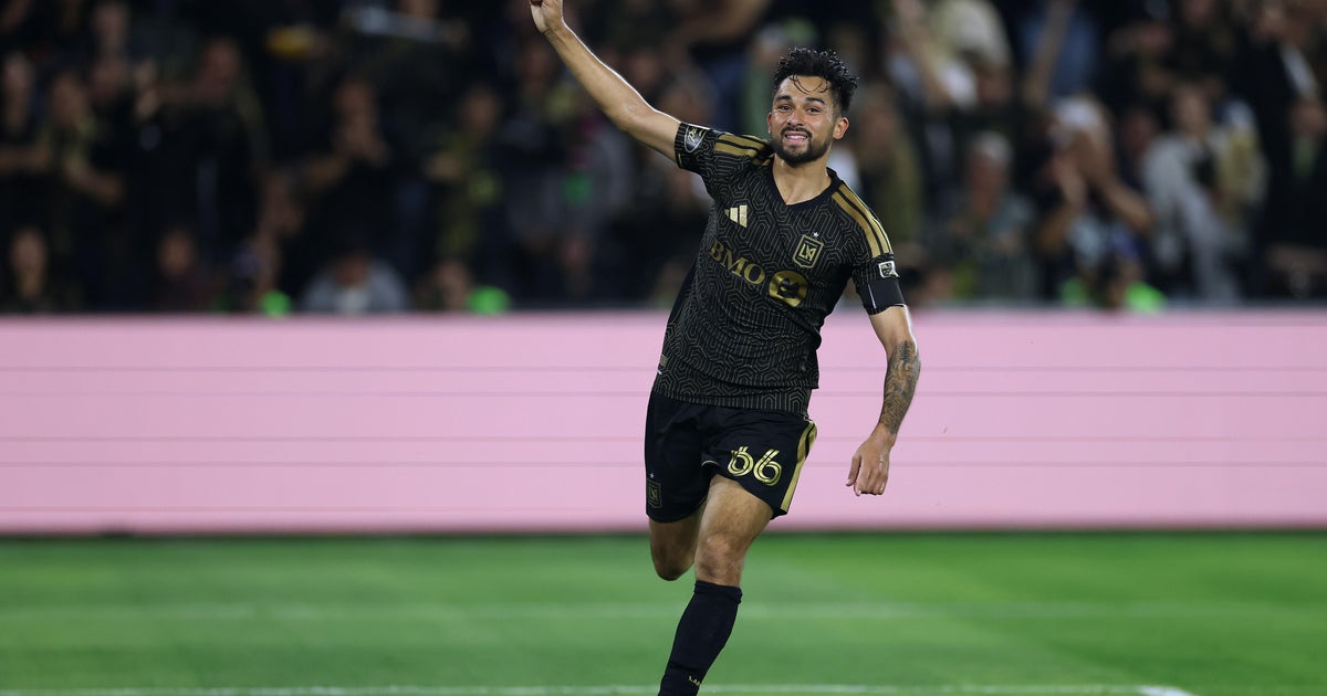 Choiniere scores 2 goals, Lloris has 4th consecutive shutout as LAFC beats St. Louis 2-0