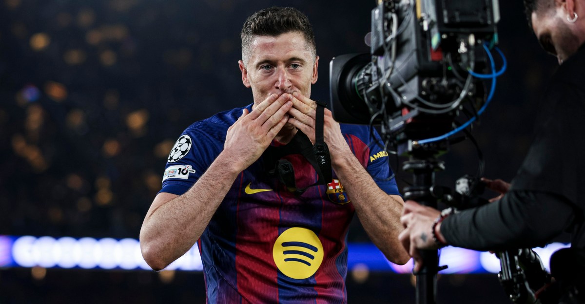 Robert Lewandowski edging closer to staying at Barcelona