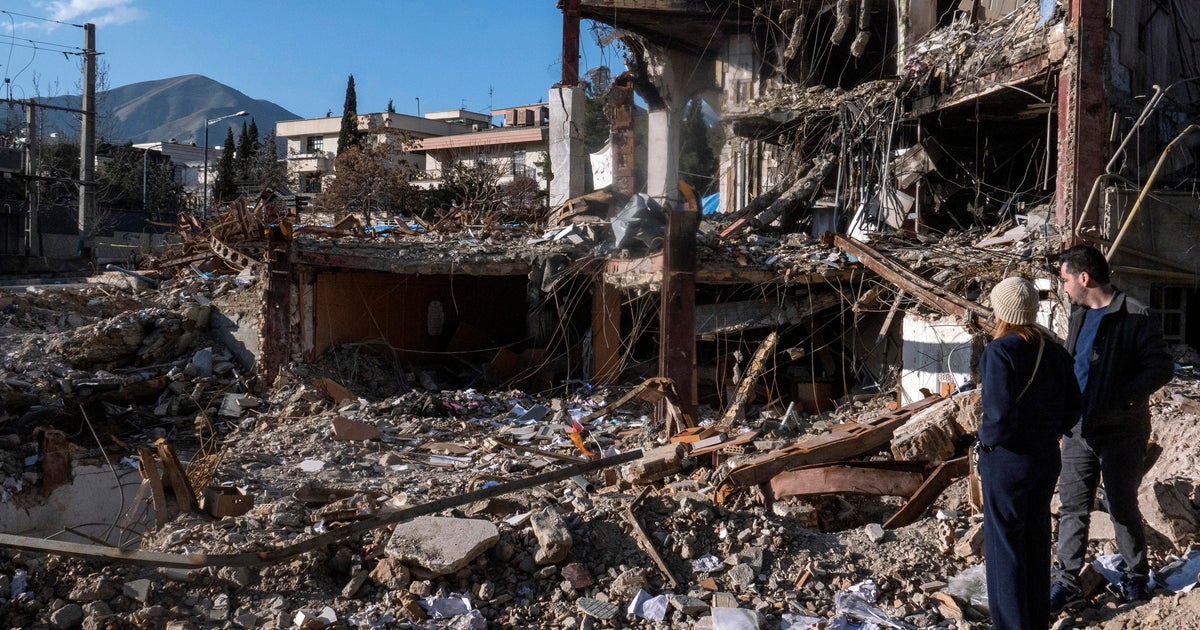 Iran war, rising gas prices fuel economic concerns; most say conflict not going well, don't want regime left in power, CBS News poll finds