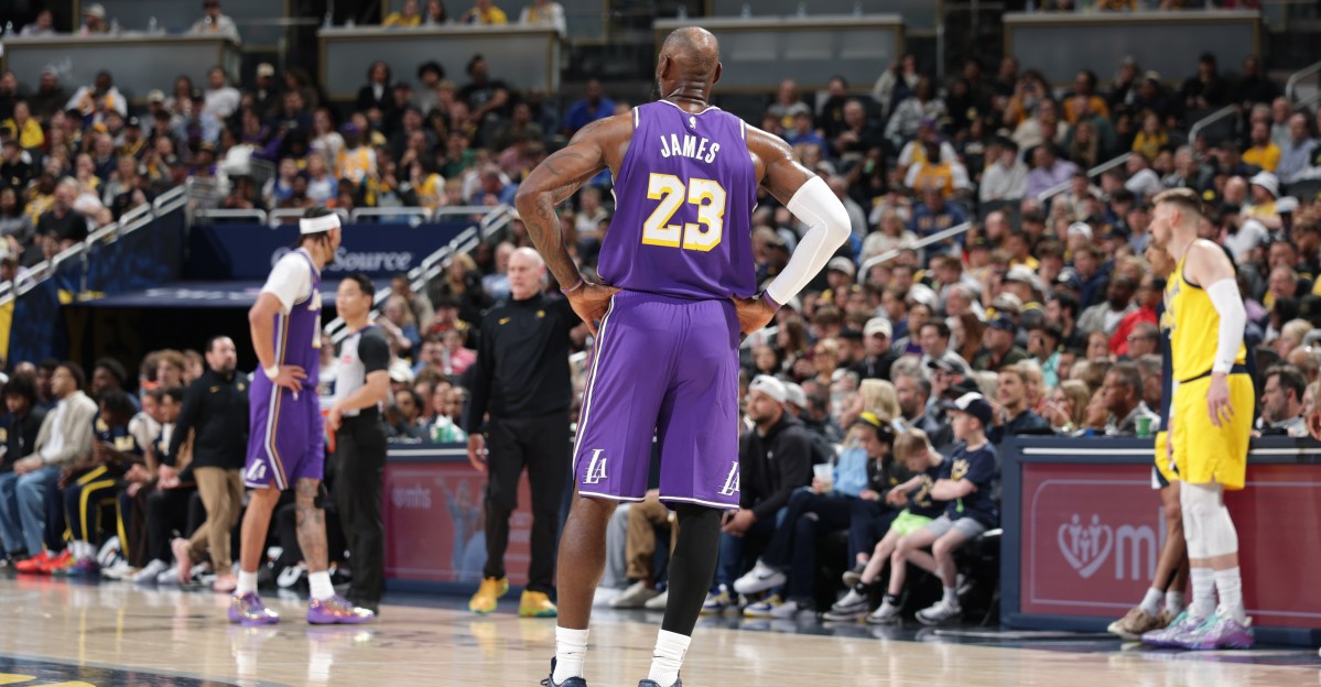 Grades for LeBron James, Luka Dončić, in Lakers win vs. Pacers