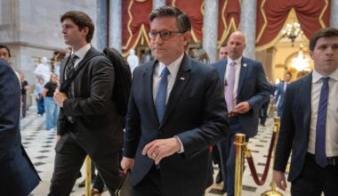 DHS funding bill passes House, but shutdown drags on as Senate approves its own plan