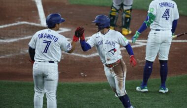 Giménez has winning hit in ninth as Blue Jays beat A's 3-2 in opener